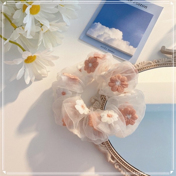 🌼Embroidery Floral Hair Tie Scrunchie - Picture 7 of 8